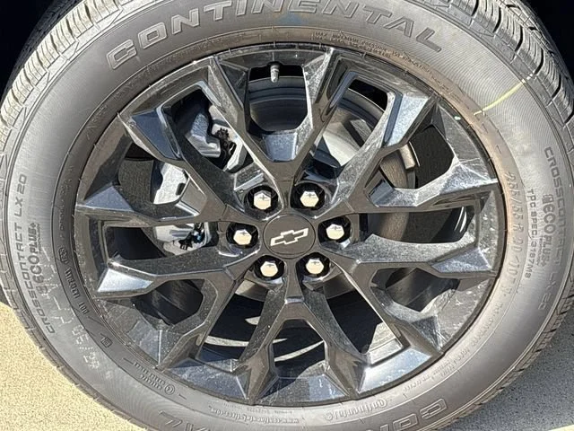 New 2026 Mosaic Black Metallic Chevrolet LT image 10
