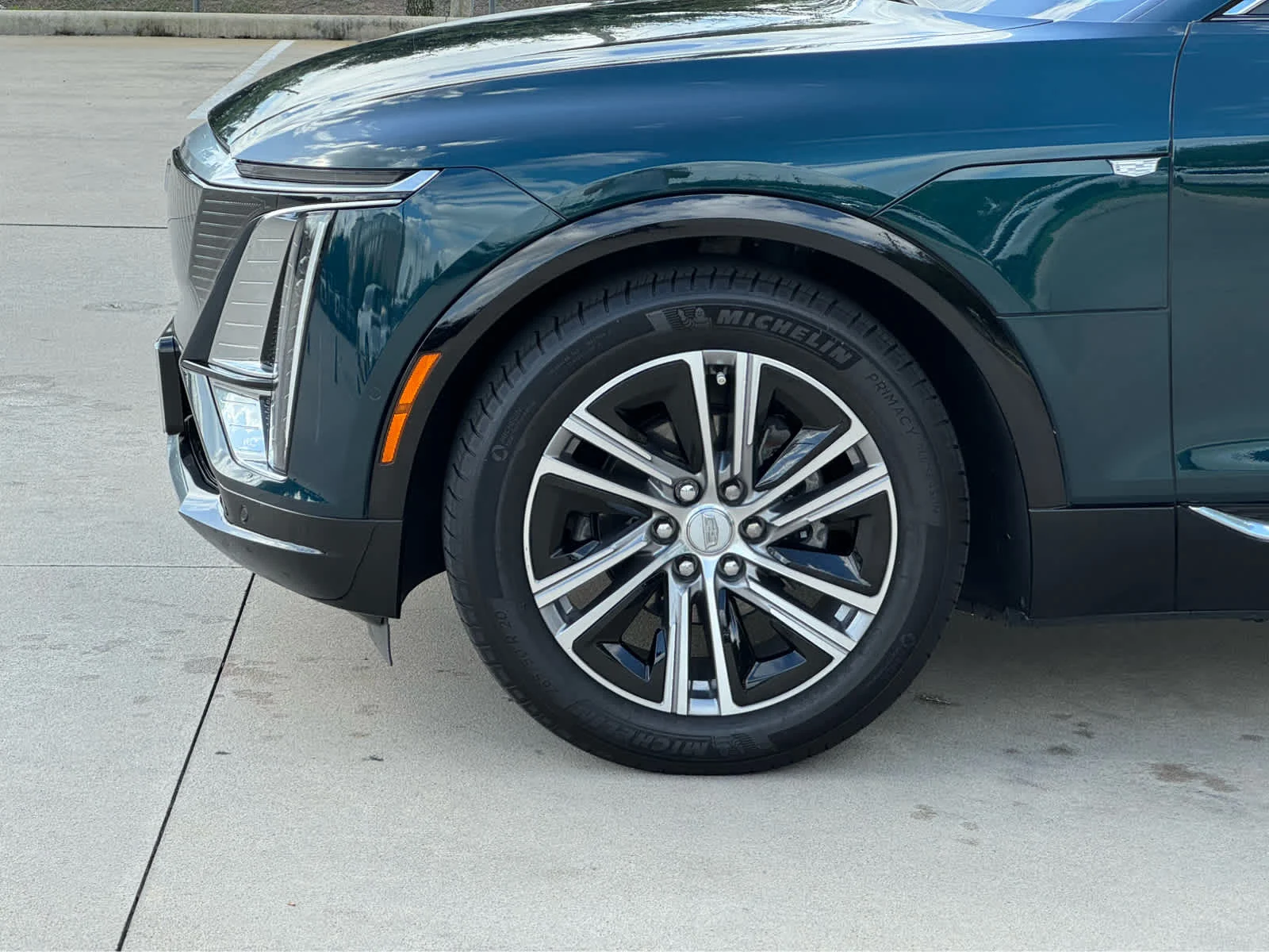 Used 2025 Emerald Lake Metallic Cadillac Luxury image 10