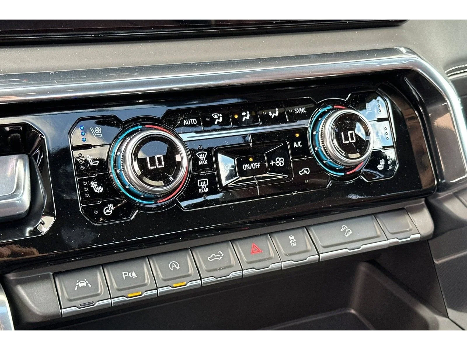 2026 GMC Sierra 1500 Denali Ultimate - Photo 19