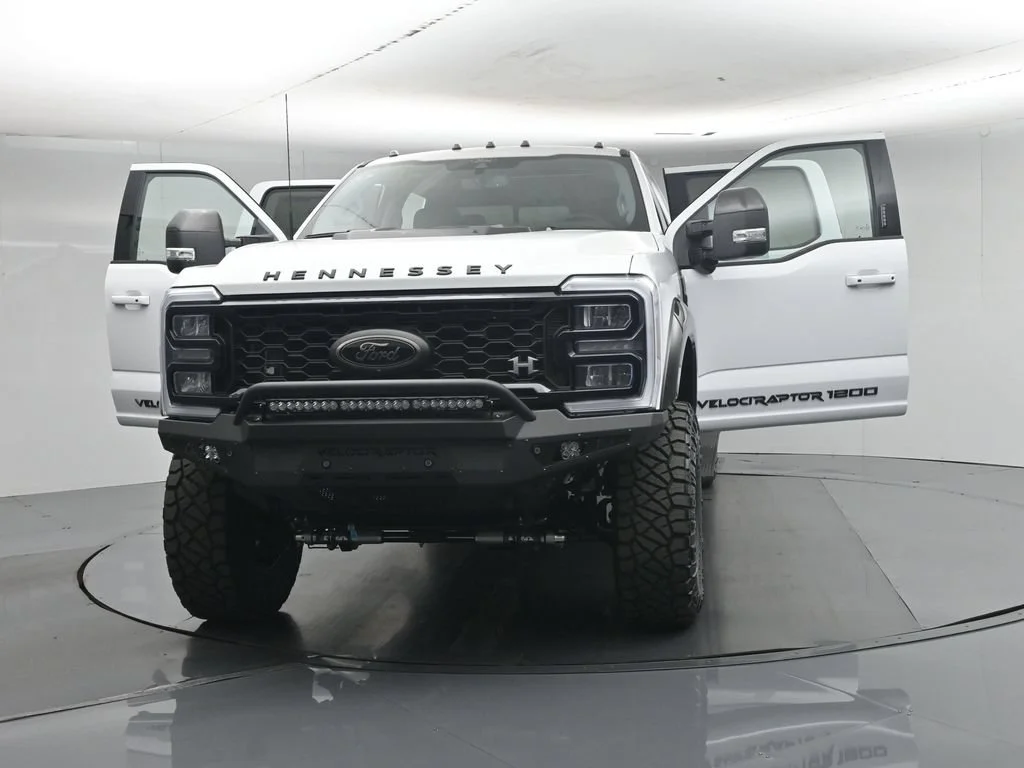 New 2026 Oxford White Ford Lariat image 34