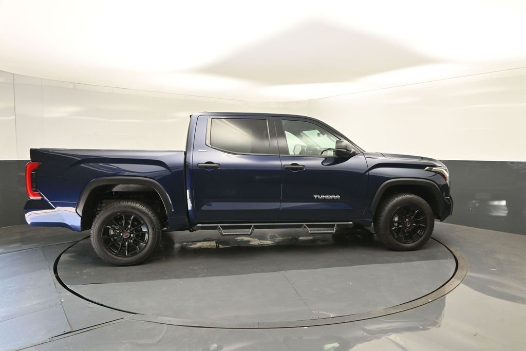 Used 2023  Toyota SR5 image 15