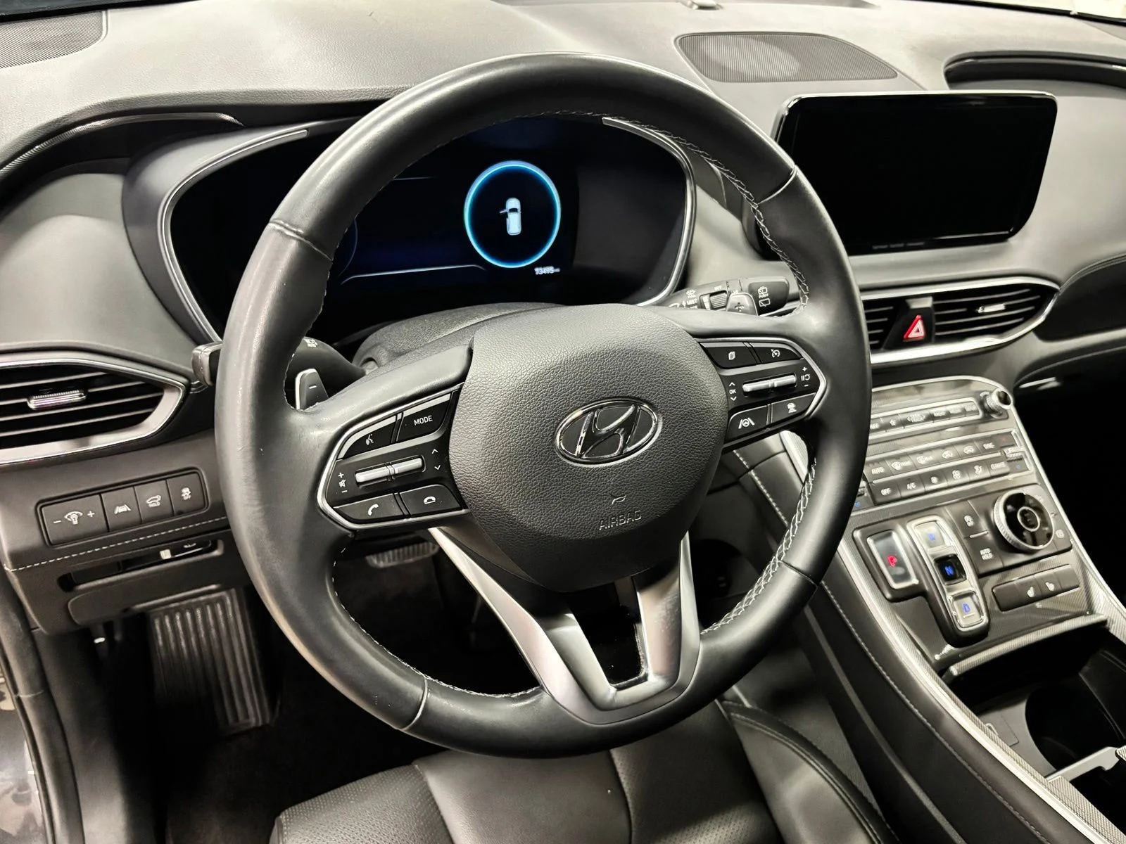 Used 2023 Gray Hyundai SEL image 15