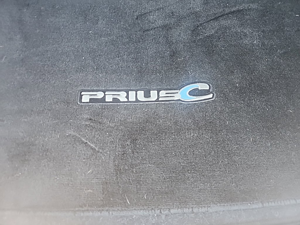 Used 2015 Gray Toyota Four image 16