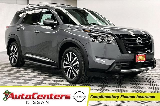 2025 Nissan Pathfinder Platinum 4WD's photo