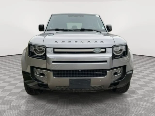 Used 2022 Gray Land Rover X-Dynamic SE image 2