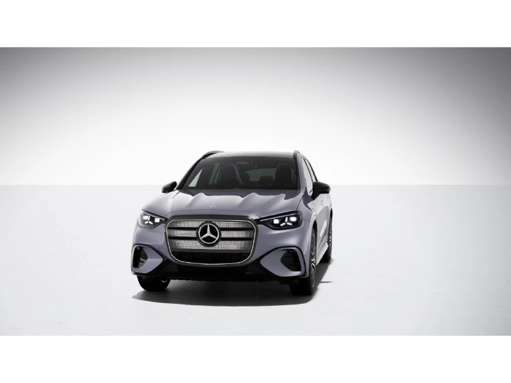 New 2027 Silver Mercedes-Benz GLC 400 image 42