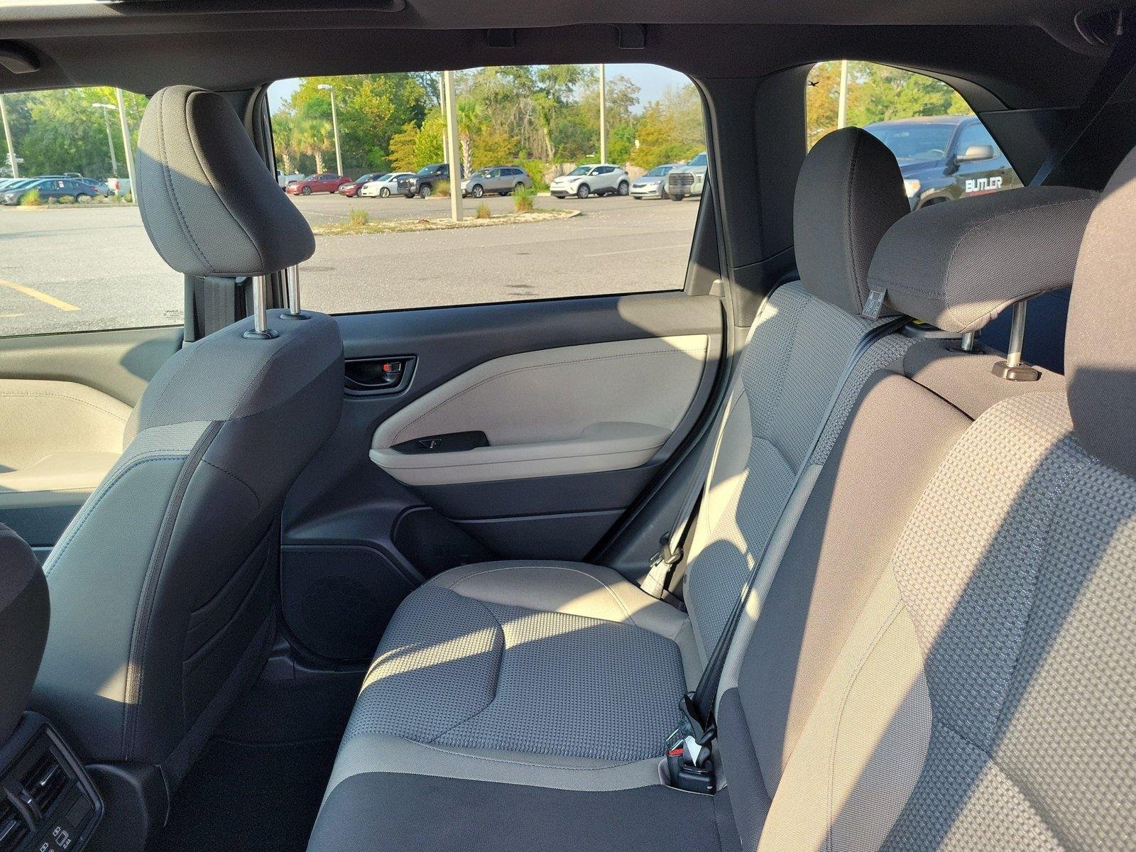 Used 2025 Horizon Blue Pearl Subaru Premium image 14