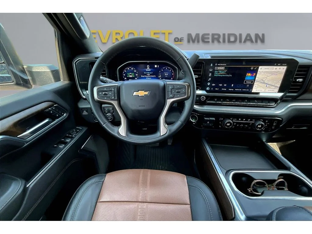 Used 2024 Black Chevrolet High Country image 5