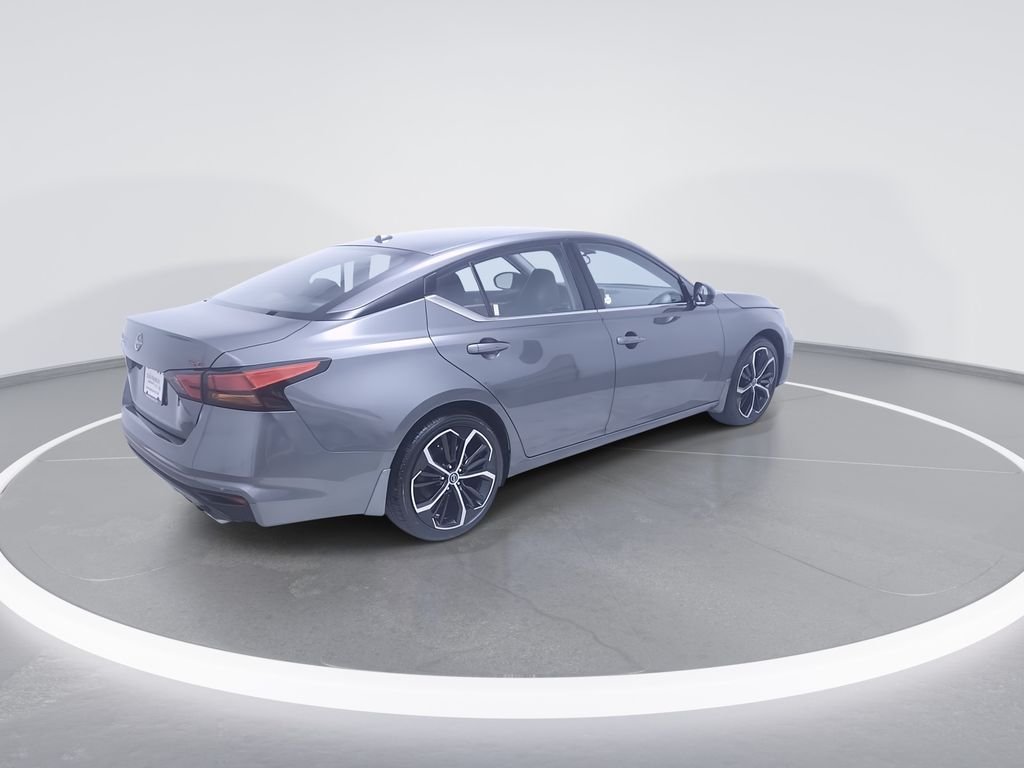 Certified Used 2025 Gray Nissan 2.5 SR image 7