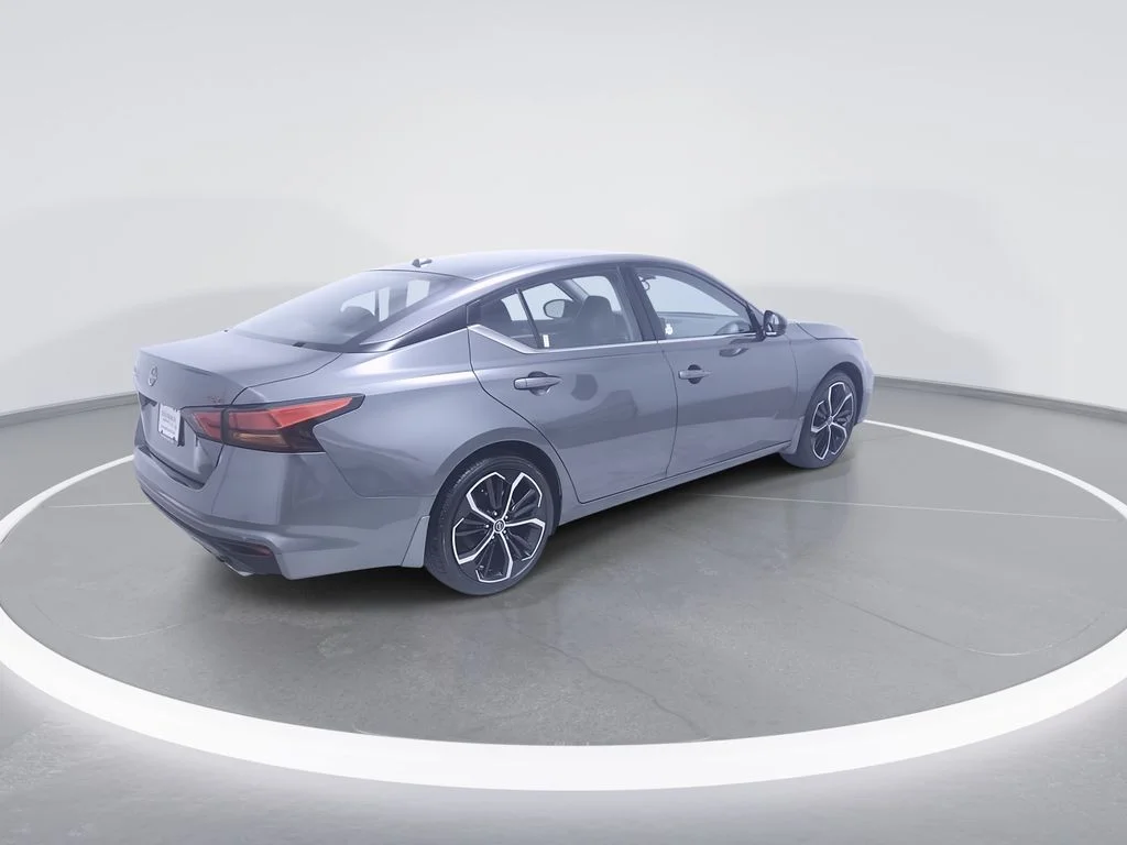 Used 2025 Gray Nissan 2.5 SR image 7