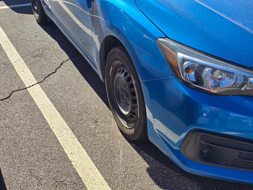 Used 2022 Blue Subaru Base image 17
