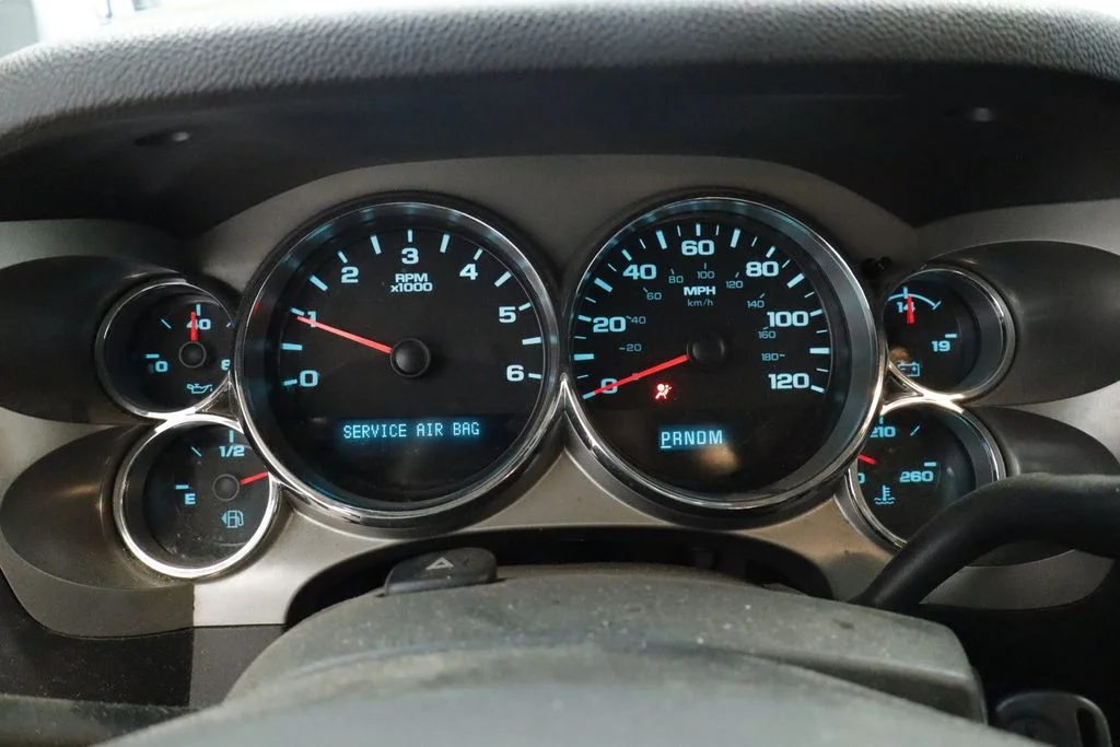 Used 2011 Black GMC SLE image 26