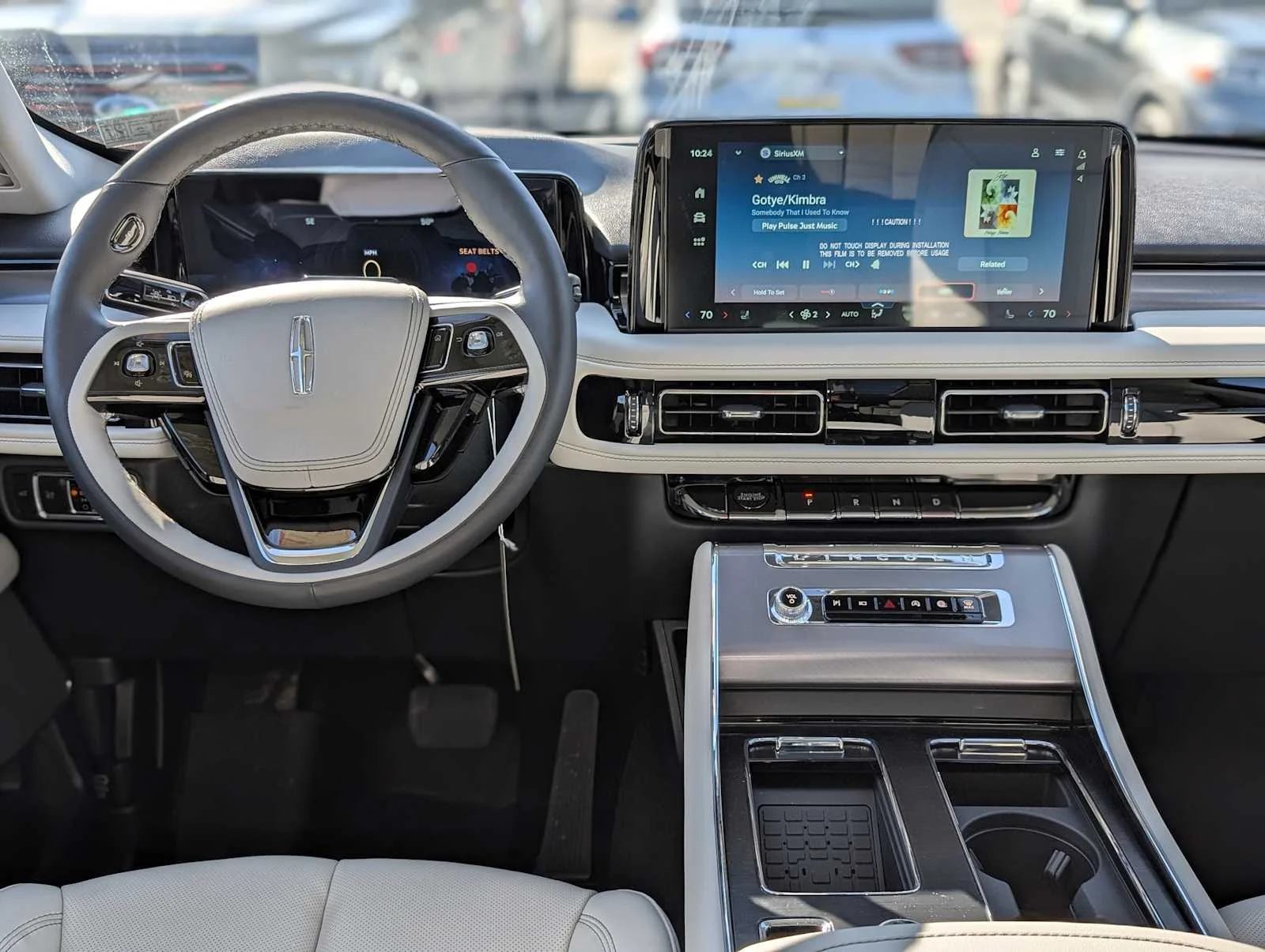 New 2026 Pristine White Metallic Tri-Coat Lincoln Premiere image 5