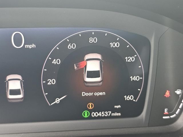 Used 2025  Honda SE image 30