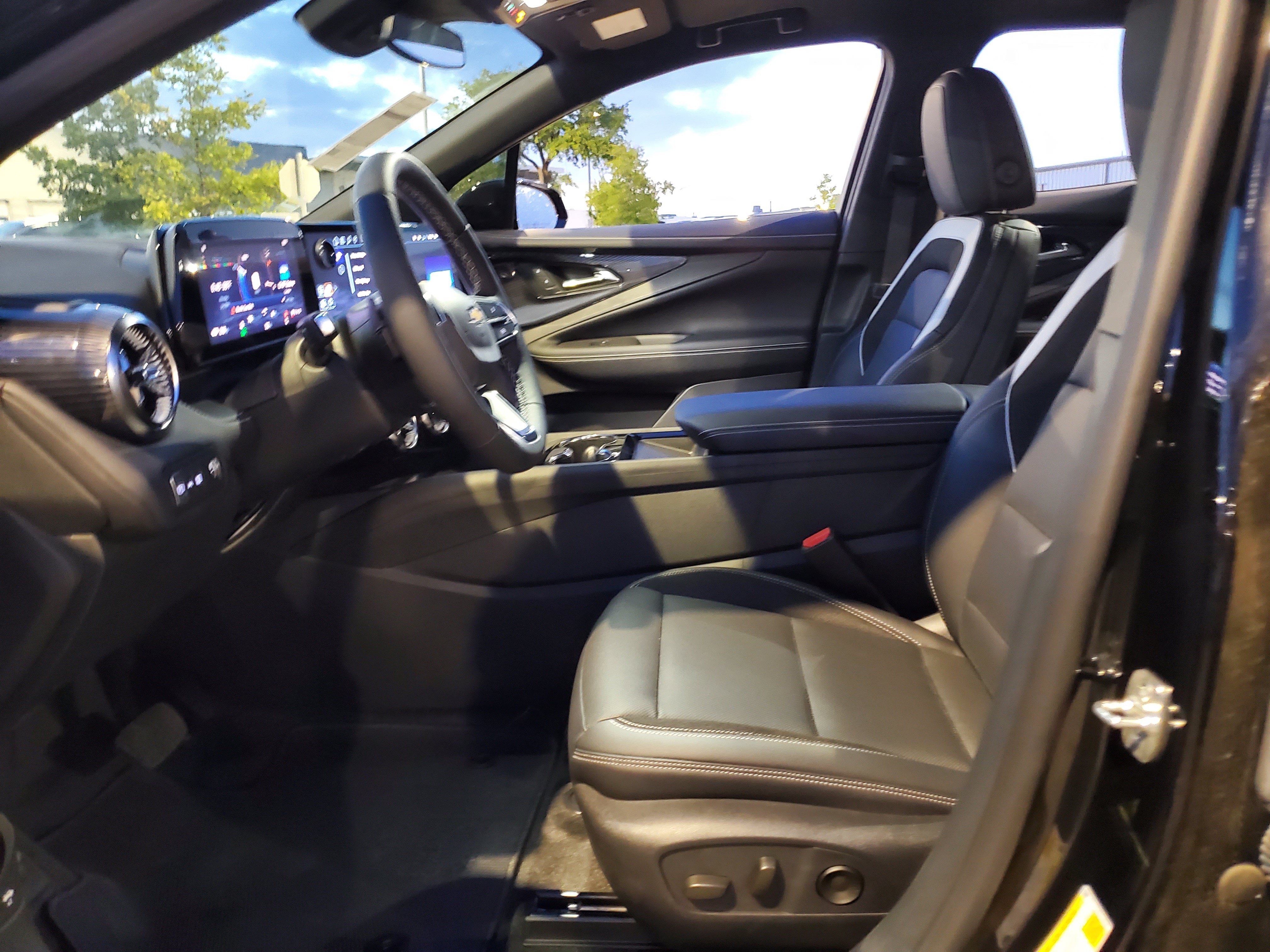 2025 Chevrolet Blazer EV LT - Photo 7