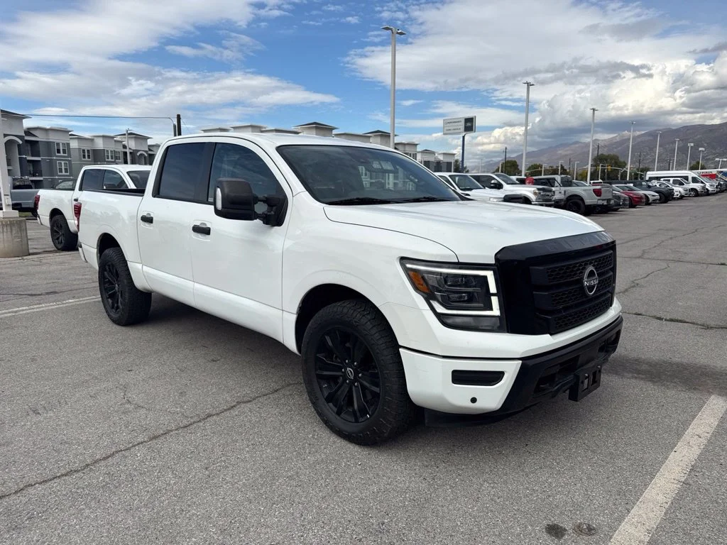 2023 Nissan Titan