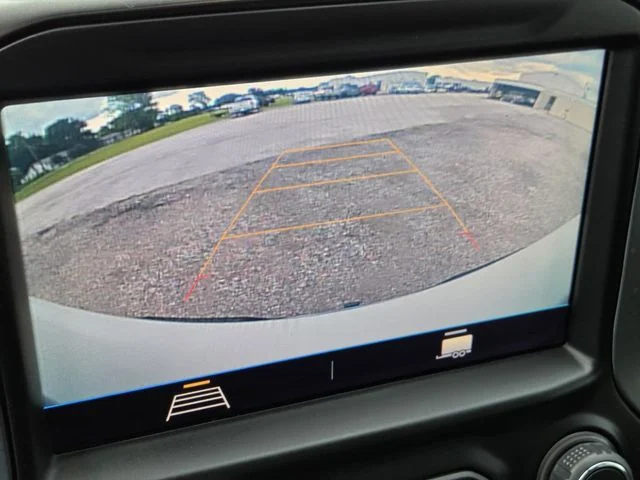 Used 2021 White Chevrolet LT image 18