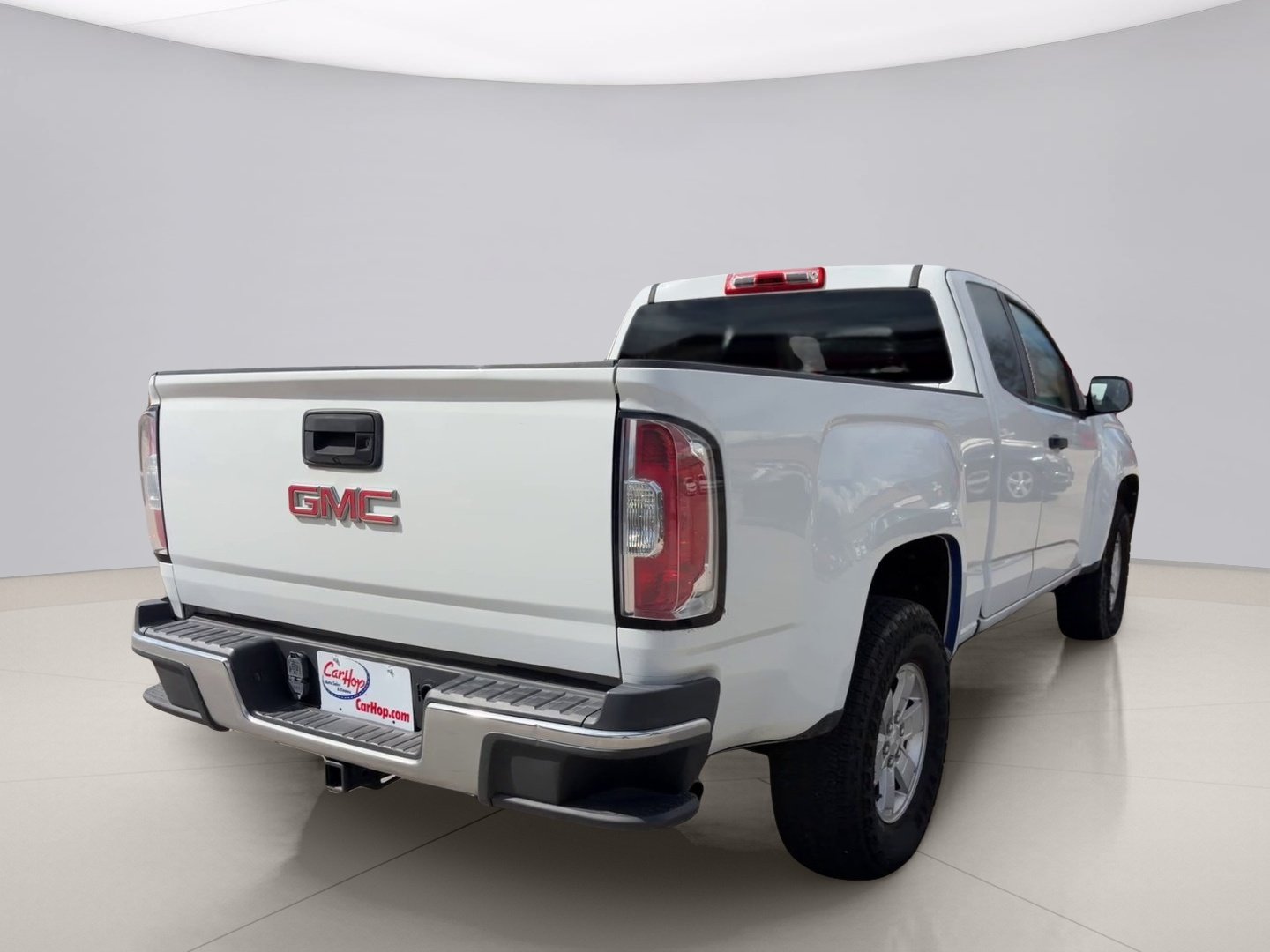 Used 2018 White Gmc BASE image 5