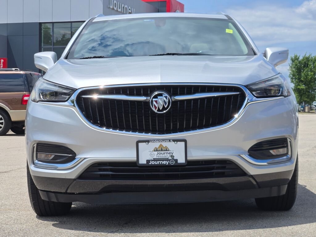 Used 2018 Silver Buick Essence image 3