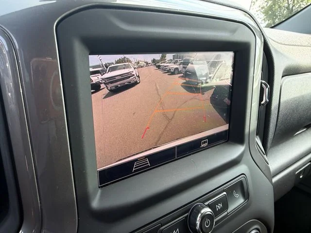 Used 2023 White Chevrolet Custom image 27