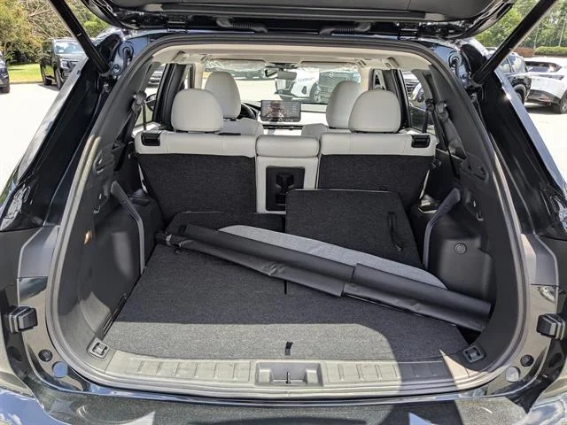 2025 Mitsubishi Outlander SE - Photo 13