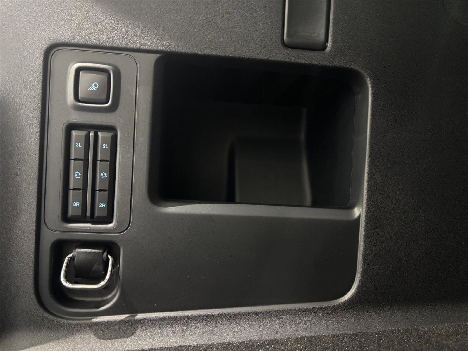 New 2026 Dark Matter Gray Metallic Ford MAX Platinum® image 40