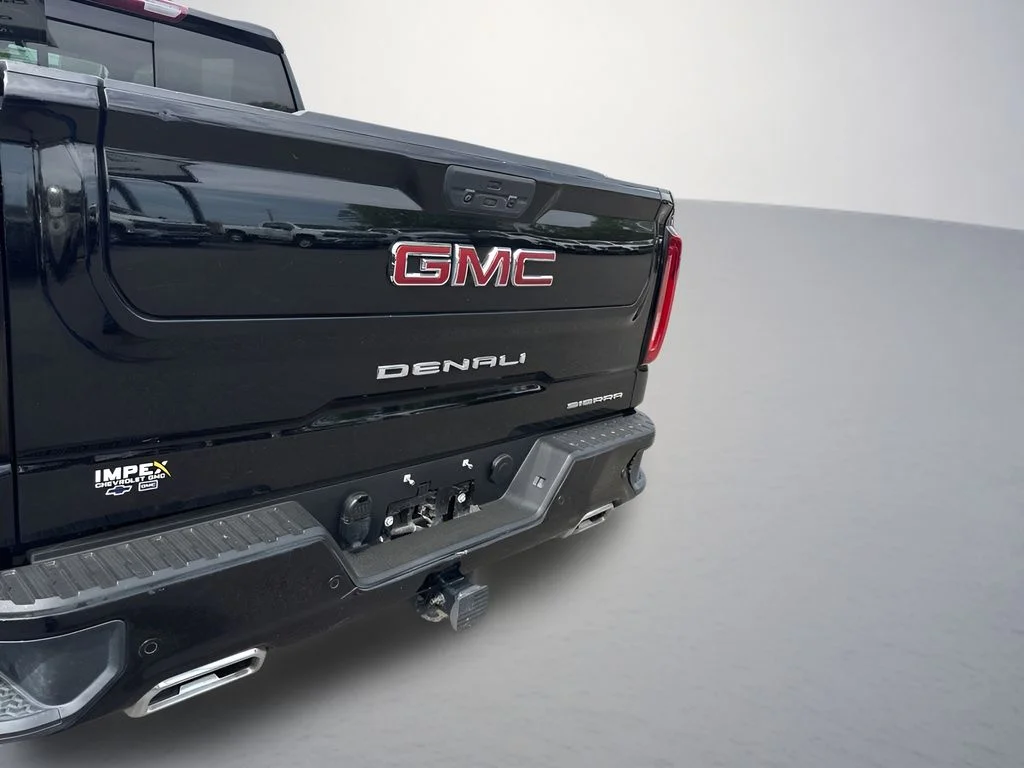 Used 2022 Black GMC Denali image 38