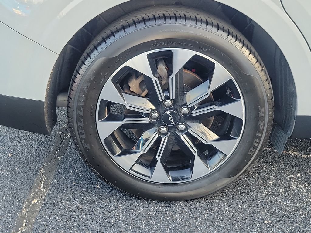 Certified Used 2024 Ceramic Silver Kia EX image 27