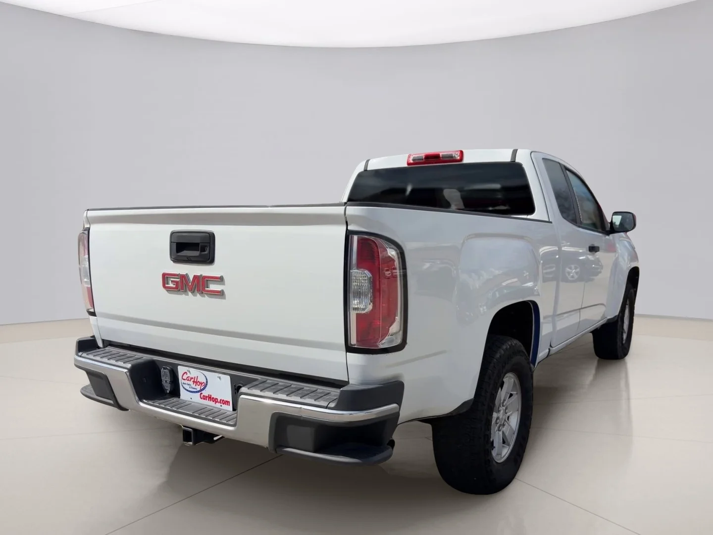 Used 2018 White Gmc BASE image 5