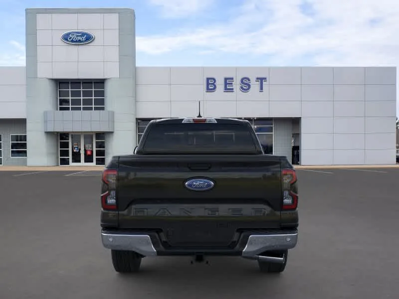 New 2025 Shadow Black Ford XLT image 6