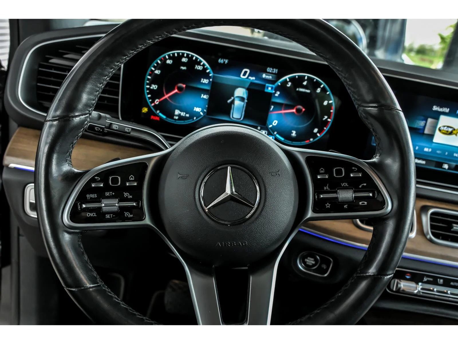 Used 2021 Black Mercedes-Benz GLE 350 4MATIC® image 15