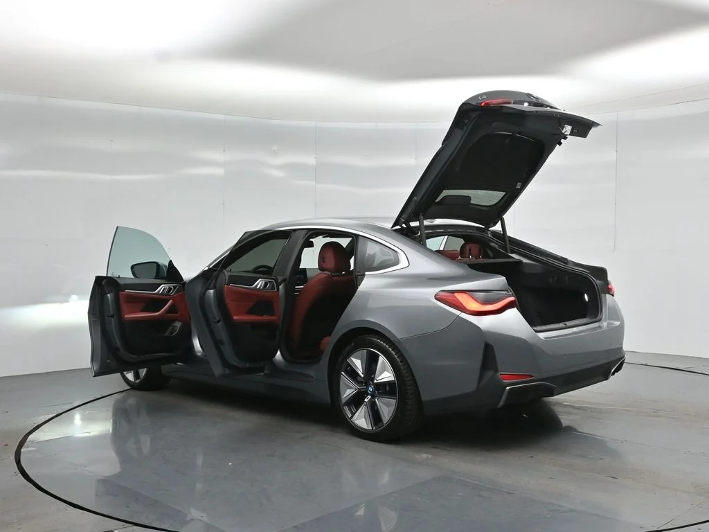 Used 2023 Gray BMW eDrive40 image 36