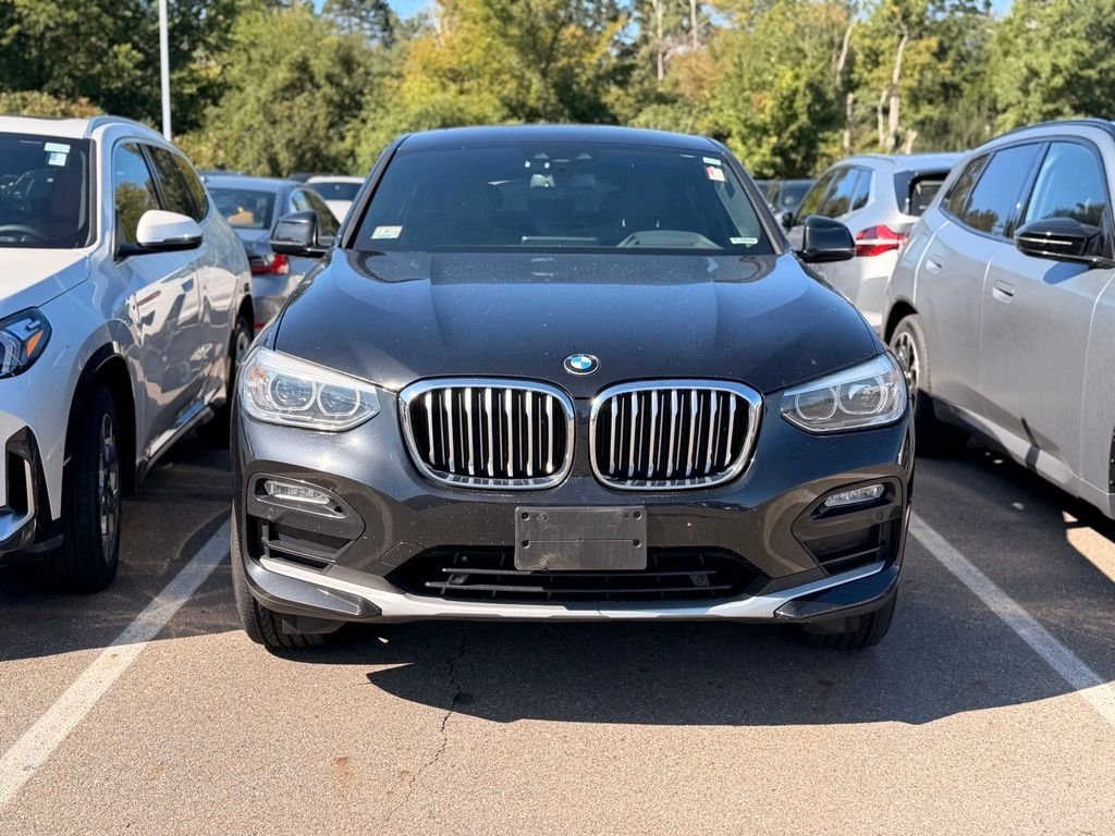 Used 2019 Black Sapphire Metallic BMW xDrive30i image 2