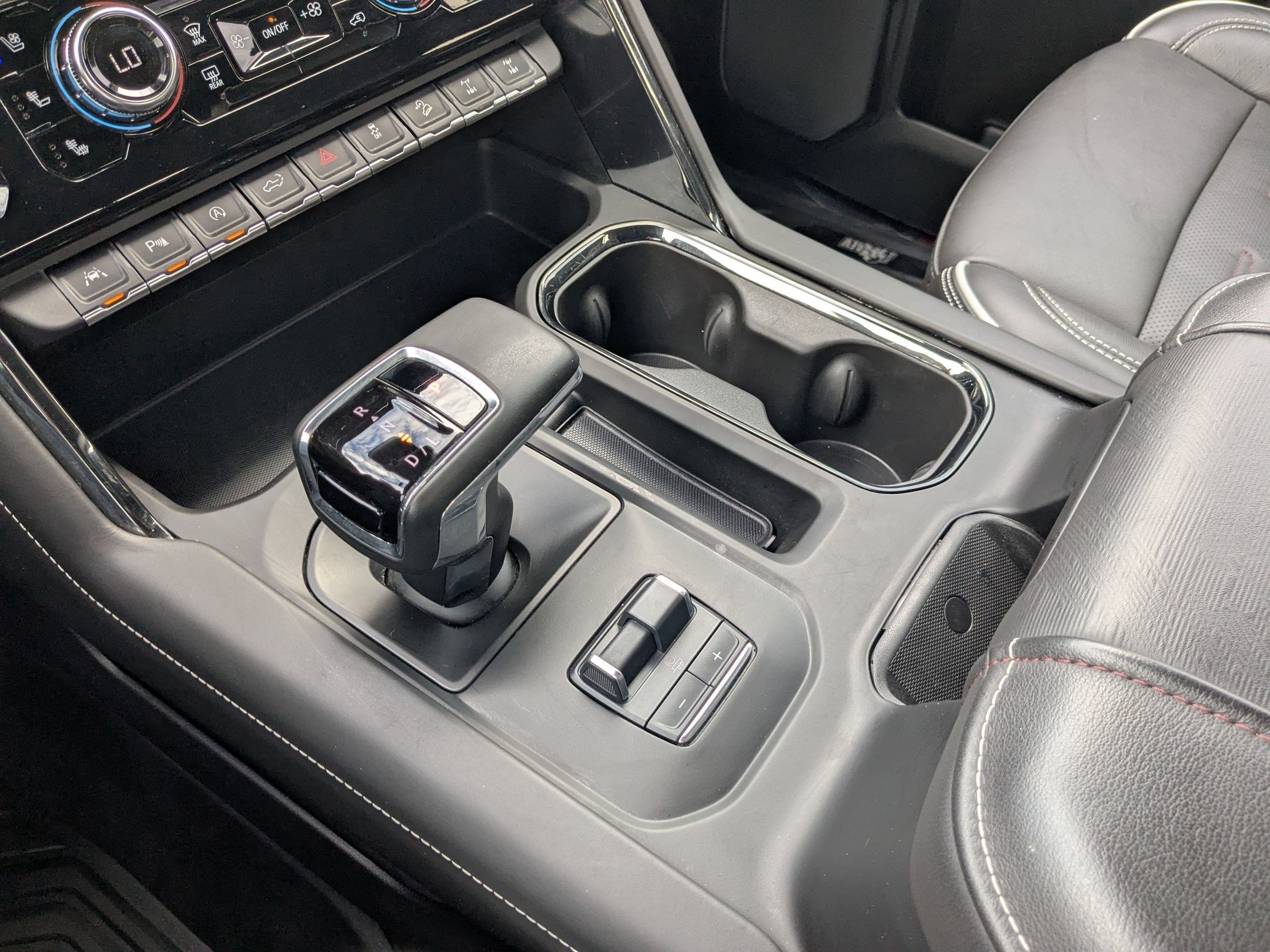 Used 2024 Summit White GMC AT4X image 25