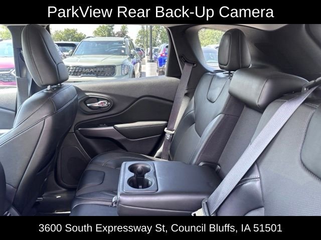 Used 2022 White Jeep Latitude Lux image 35