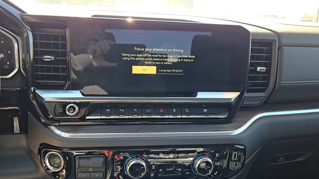 2026 GMC Sierra 1500 SLT - Photo 18