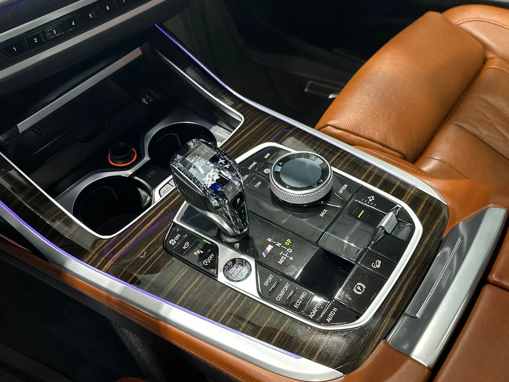 Used 2021 Red BMW M50i image 23