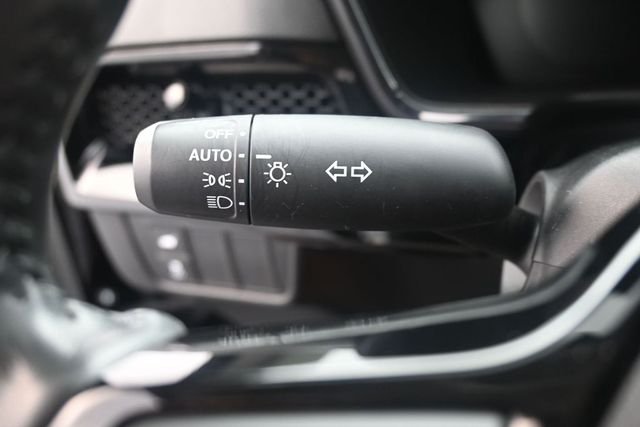 Used 2024  Honda EX-L image 17