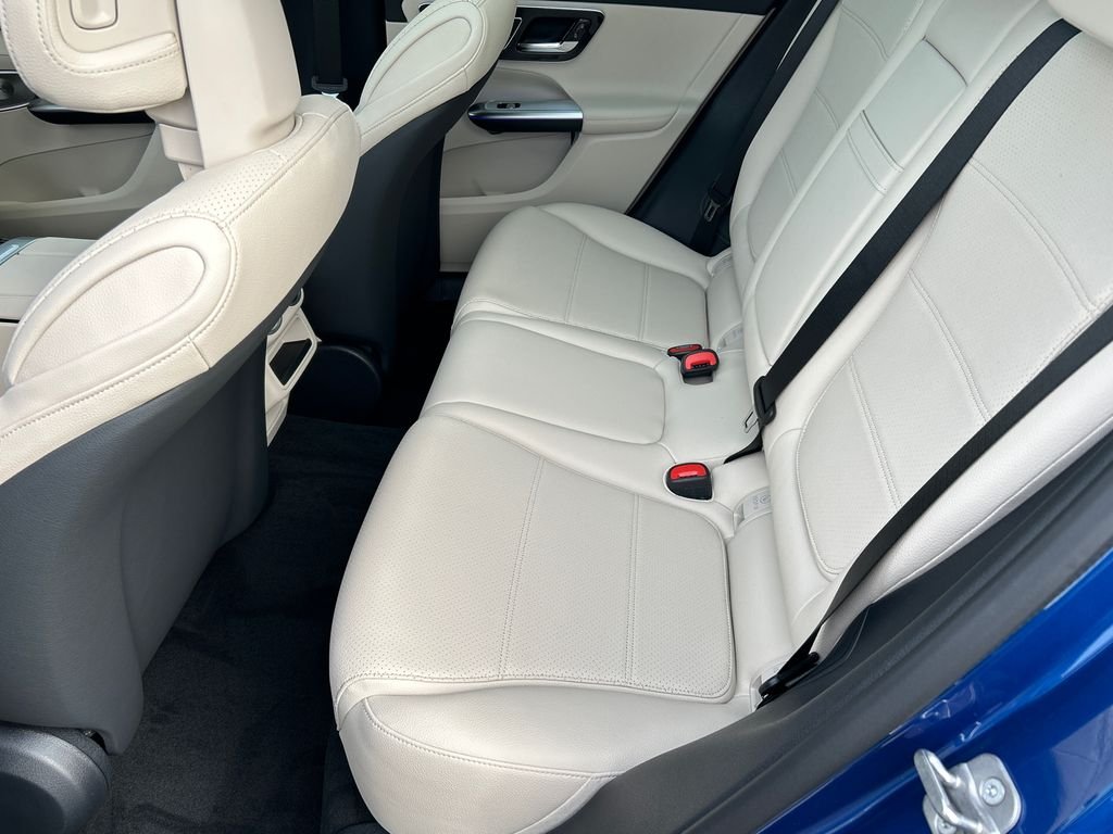 New 2027 Starling Blue Metallic Mercedes-Benz GLC 300 image 25