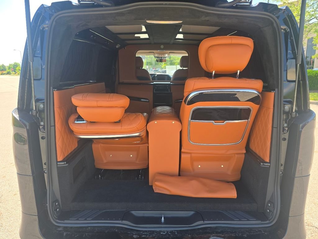 Used 2023  Mercedes-Benz Passenger image 17