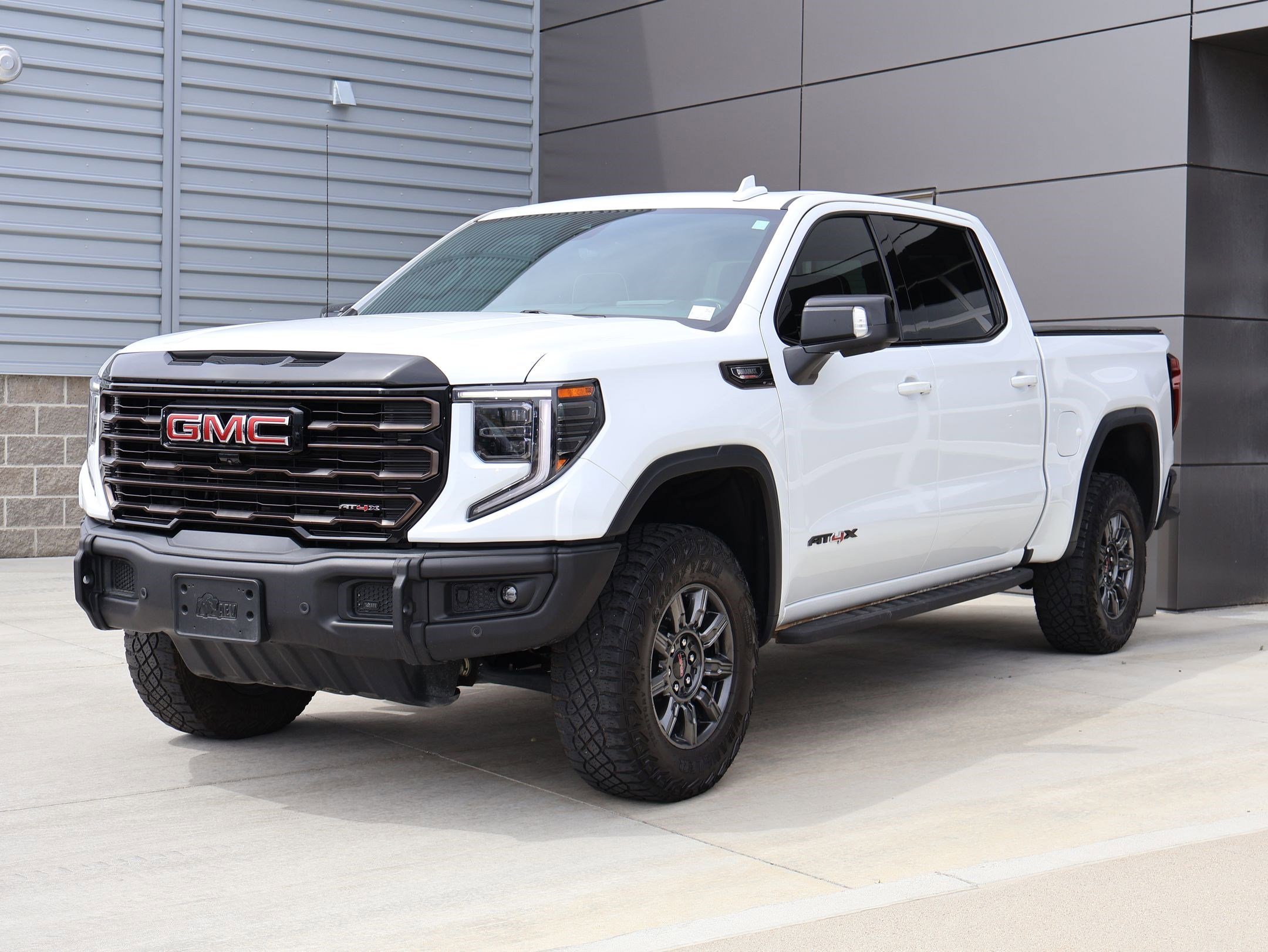 2024 GMC Sierra 4WD Crew Cab Short Box AT4X's photo