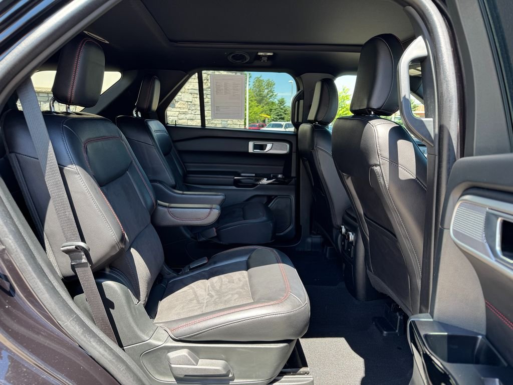 2023 Ford Explorer ST Line - Photo 10