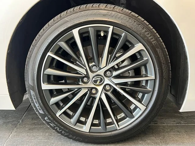 Used 2025 Eminent White Pearl Lexus 300h image 14