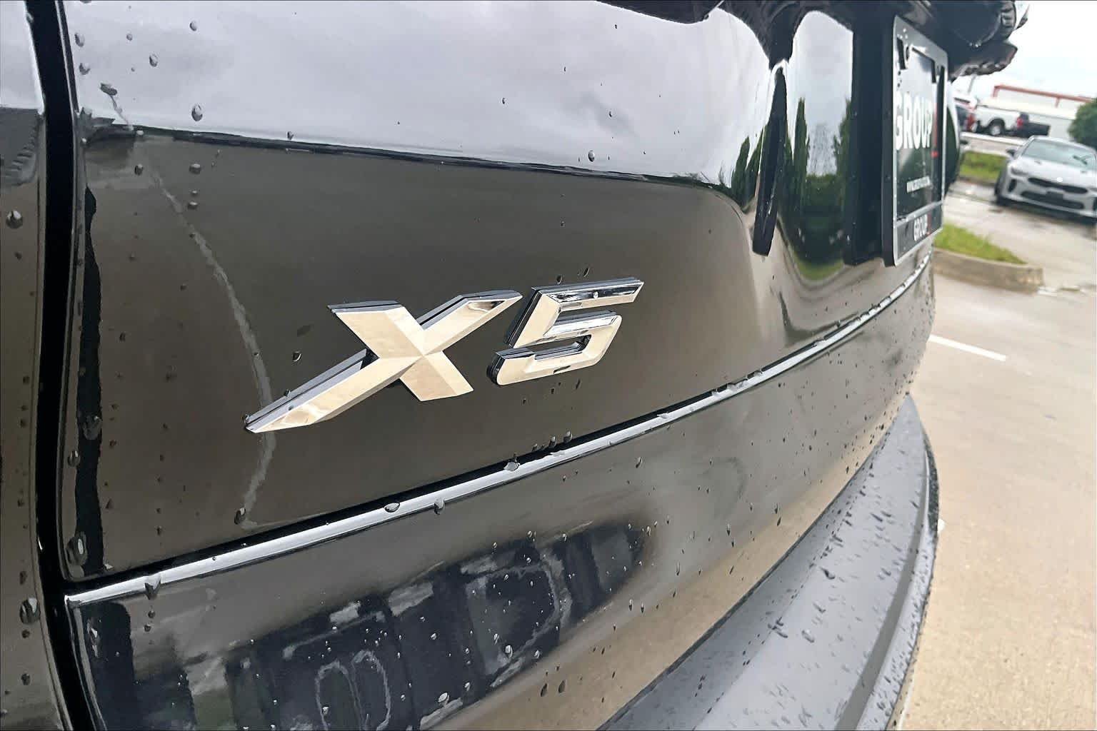 Used 2026 Black Sapphire Metallic BMW xDrive40i image 44