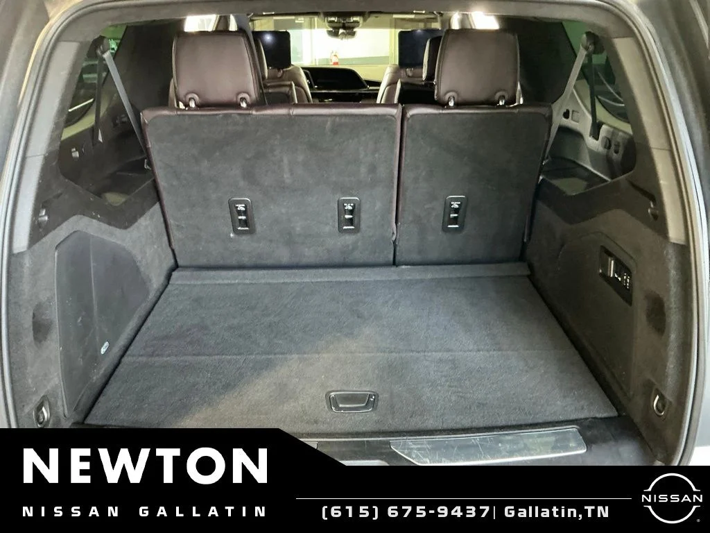 Used 2021 Crystal White Tricoat Cadillac Sport Platinum image 25