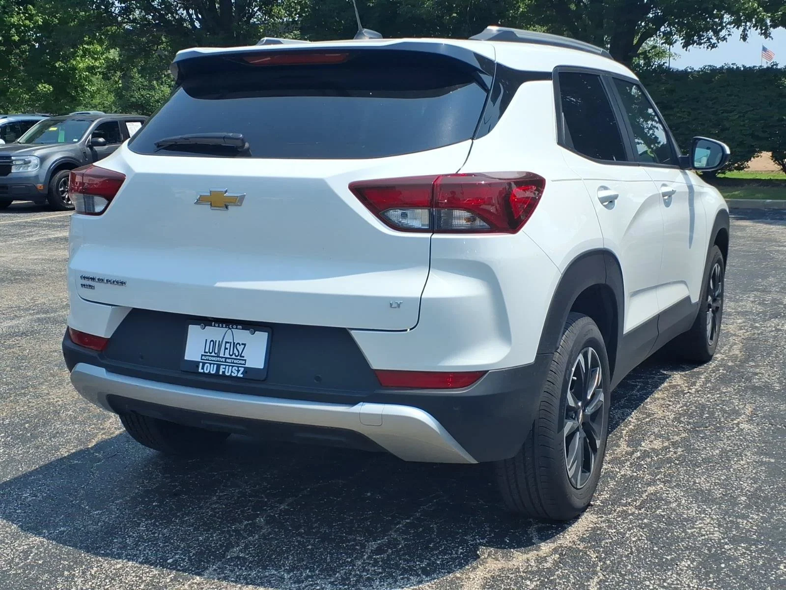 Used 2022 Summit White Chevrolet LT image 3