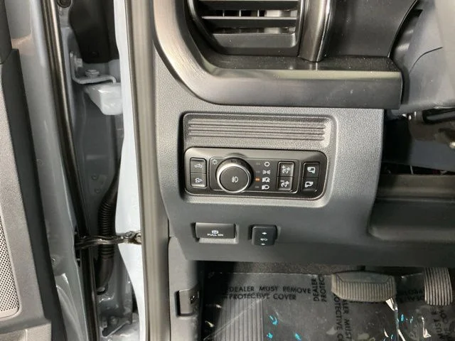 New 2026 Glacier Gray Metallic TriCoat Ford Lariat image 28