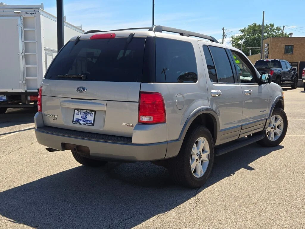Used 2005 Silver Birch Clearcoat Metallic Ford XLT image 13