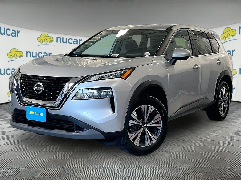 Used 2023 Silver Nissan SV image 3