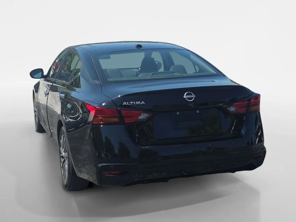 2025 Nissan Altima SV - Photo 6